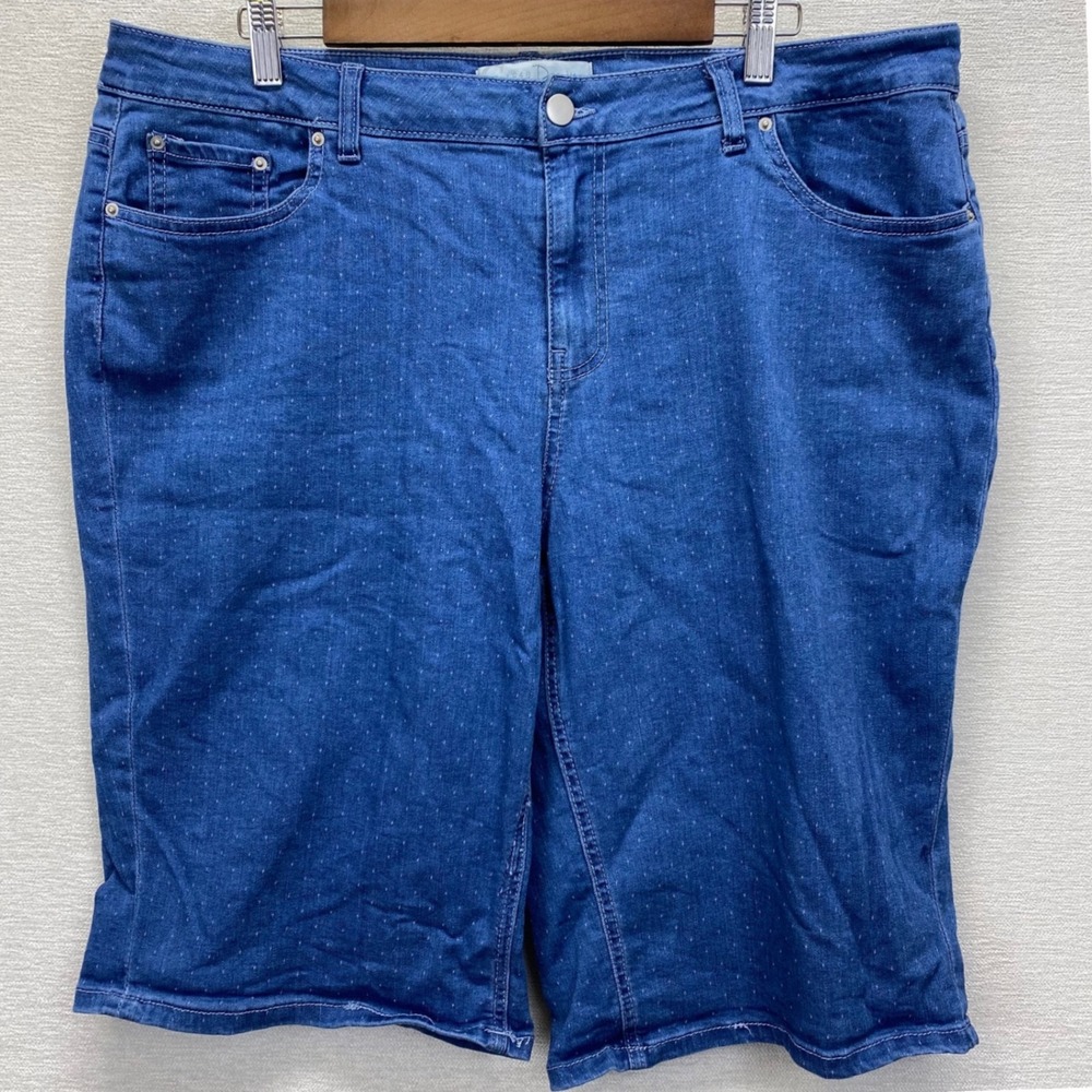EST. 1946 by Cato's Womens White Polka Dot Denim Bermuda Shorts‎ Size 18W - Picture 2 of 10